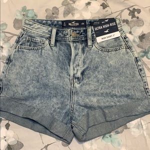 Hollister mom shorts